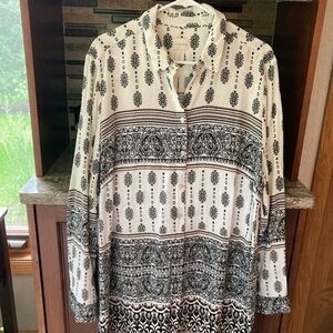 Chico's Black and Cream Elegant Blouse